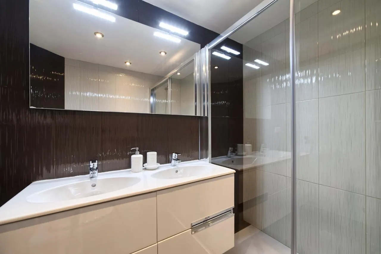 Second Line Beach Apartment Marbella